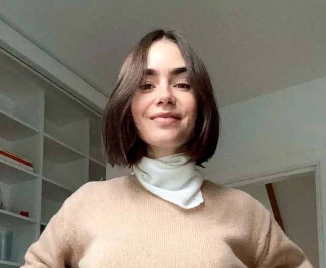 Lily Collins: Encantada con foto de su hija