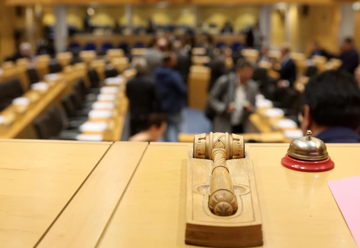 Βουλή: Θεσμοθετείται η λαϊκή νομοθετική πρωτοβουλία