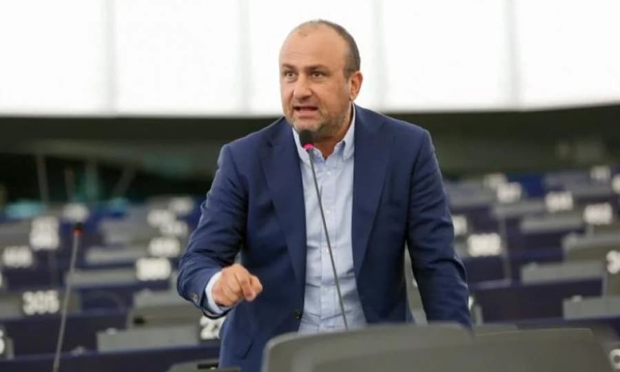 Алма: Димитрис Пападакис снят с выборов после откровений Друсиотиса