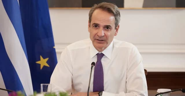 Μητσοτάκης: Ασυμβίβαστο υπουργού-βουλευτή και μείωση βουλευτών
