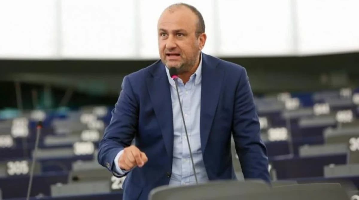 Δ. Παπαδάκης: «Να αποδειχθεί ποιος έστησε τη φάμπρικα»
