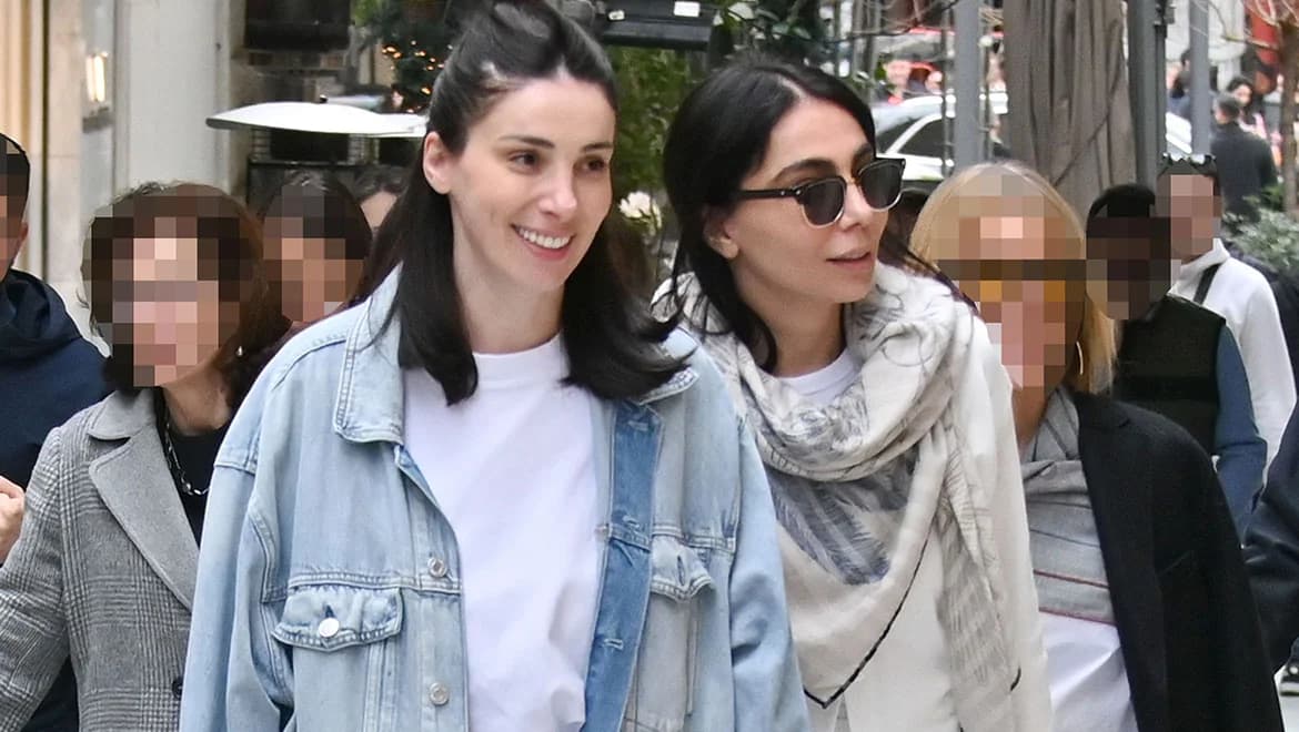 Olympia y Valeria Hopsounidou: De compras en Atenas