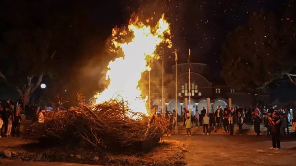 Έλεγχοι για λαμπρατζιές: 13χρονος με μαχαίρι, σύλληψη 23χρονου στην Πάφο