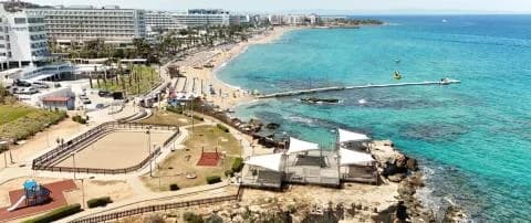 Desafíos del turismo: baja ocupación en Protaras, panorama sombrío para mayo