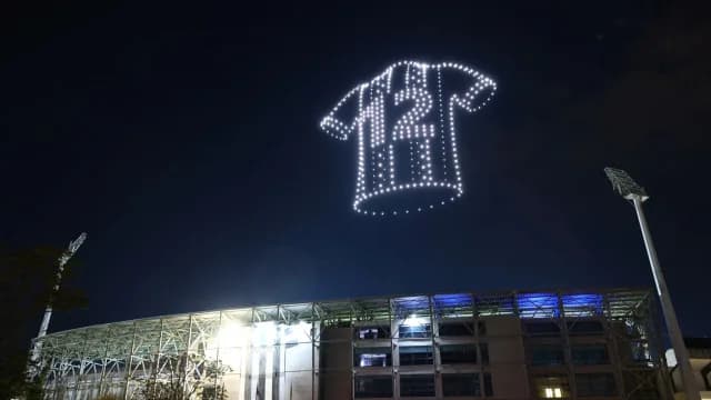 Spektakuläre Drohnen-Show in Toumba zum 100. Geburtstag von PAOK