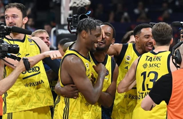Fenerbahce gewinnt türkische Liga und holt Triple Crown