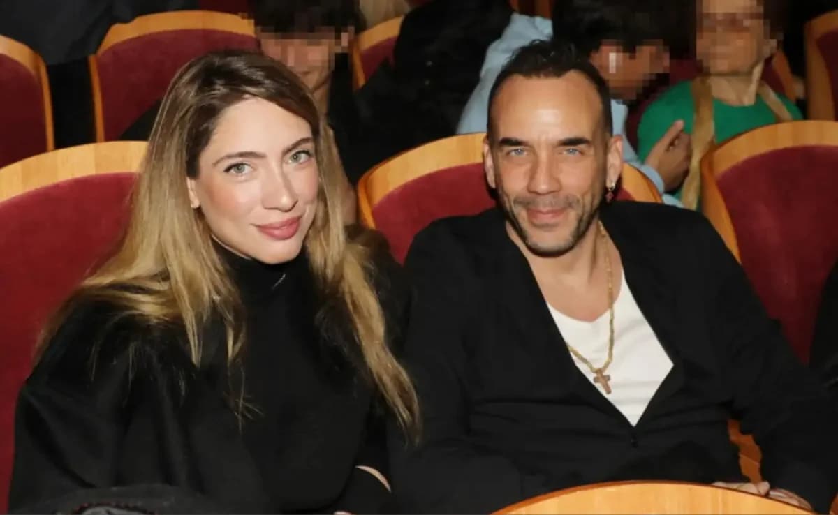 Πάνος Μουζουράκης: Τρεις νονοί για τη βάφτιση του γιου του
