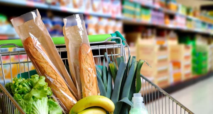 Neue Preiswelle bei Kraftstoffen und Lebensmitteln: Anstieg im März