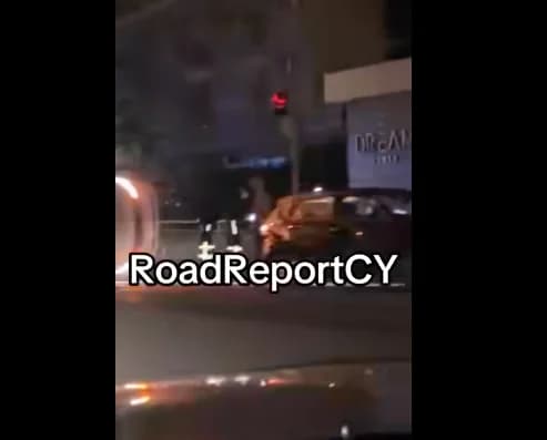 Verkehrsunfall in Limassol: Fahrzeug überschlägt sich auf der Amathountos Avenue
