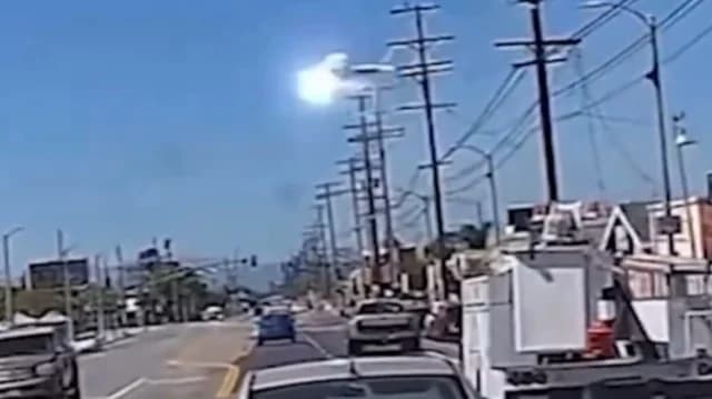 EE.UU.: Un hombre de 70 años estrella una Cessna en Los Ángeles