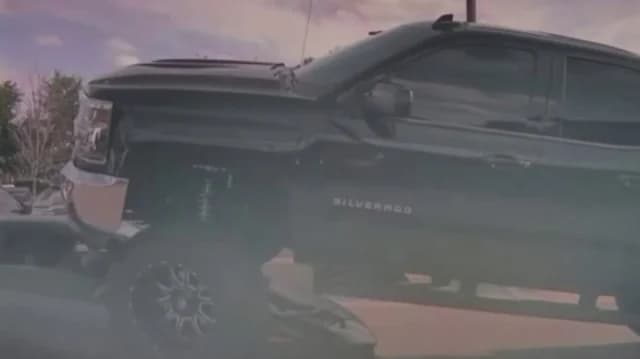Флорида: Грузовик «раздавил» Lamborghini на парковке – Видео