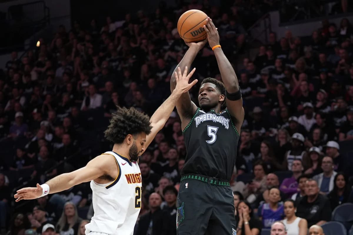 פלייאוף NBA: הוקס וטימברוולבס מובילות, הראפטורס נשארים בחיים