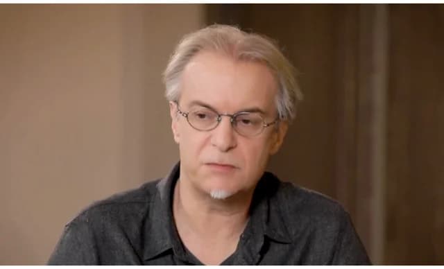 Miltos Paschalidis: Relationships with Mikroutsikos, Machairitsas, and the battle with depression