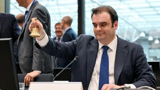 פייראקאקיס ביורוגרופ: מוכנות לתרחישים כלכליים קשים