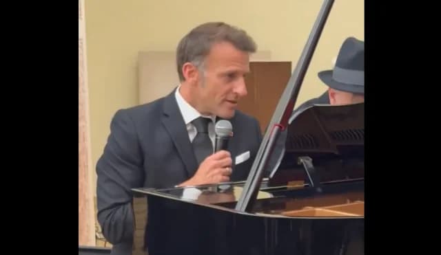 Emmanuel Macron canta La Bohème en Armenia