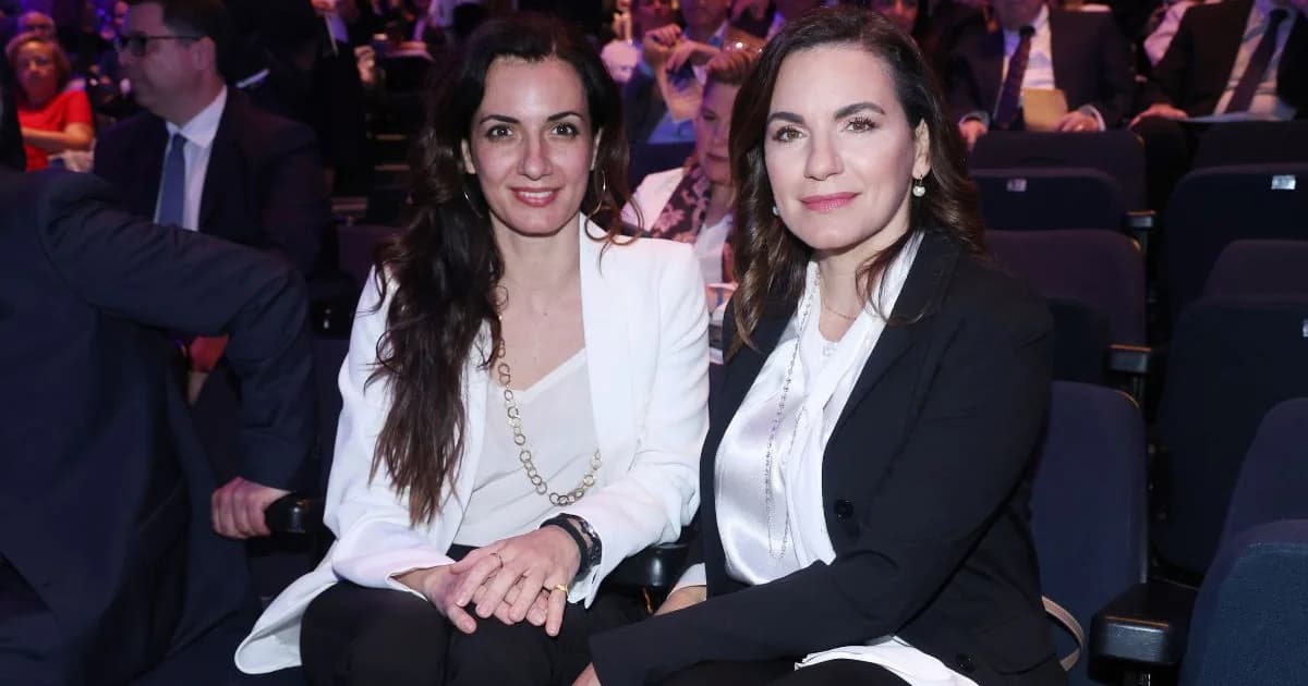 אולגה וכריסטינה קפאלויאני: הופעות בולטות באירוע של מכללת אתונה