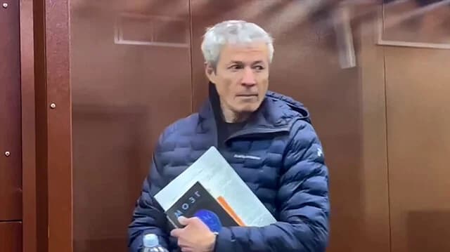 ואדים מושקוביץ': מוסקבה מקפיאה מיליארדי רובלים של איל ההון של רוסאגרו