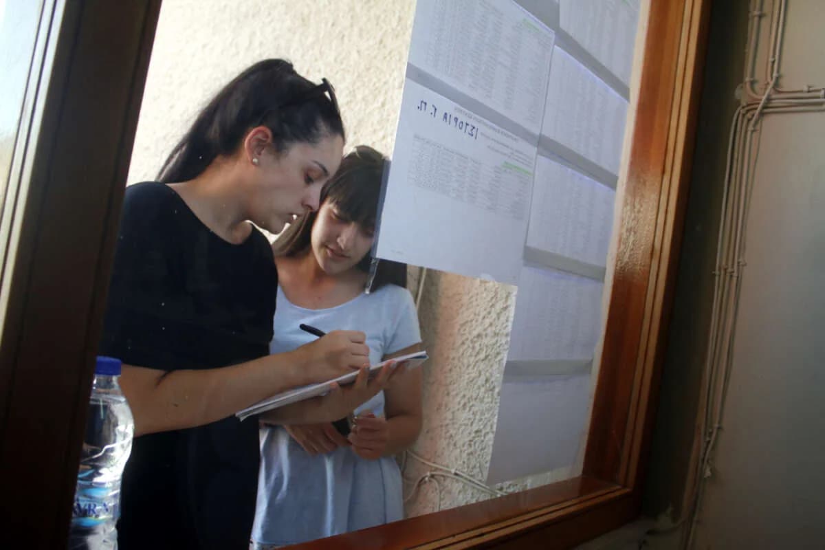 Πανελλαδικές Εξετάσεις: Ανακοινώθηκαν οι Βαθμολογίες Σήμερα