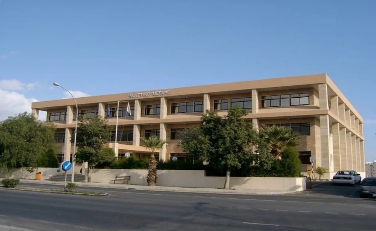 Larnaka: 19-Jährige wegen 8,5 kg Kokain für 8 Tage in Haft