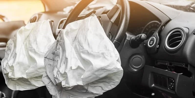 Новые жалобы на аварии с подушками безопасности TAKATA