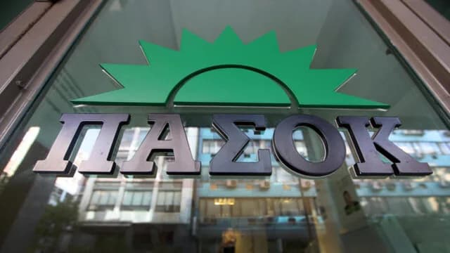 PASOK considera comisión de investigación para Voridis y Avgenakis