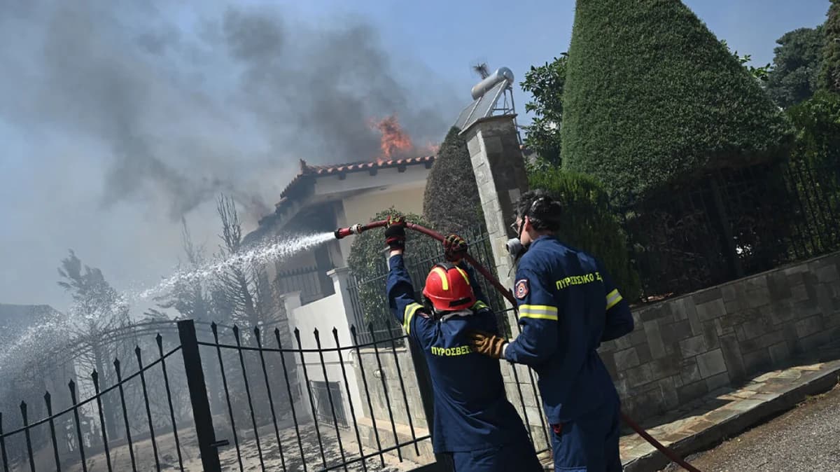 Palaia Fokaia Fire: Under Control, Village Evacuations