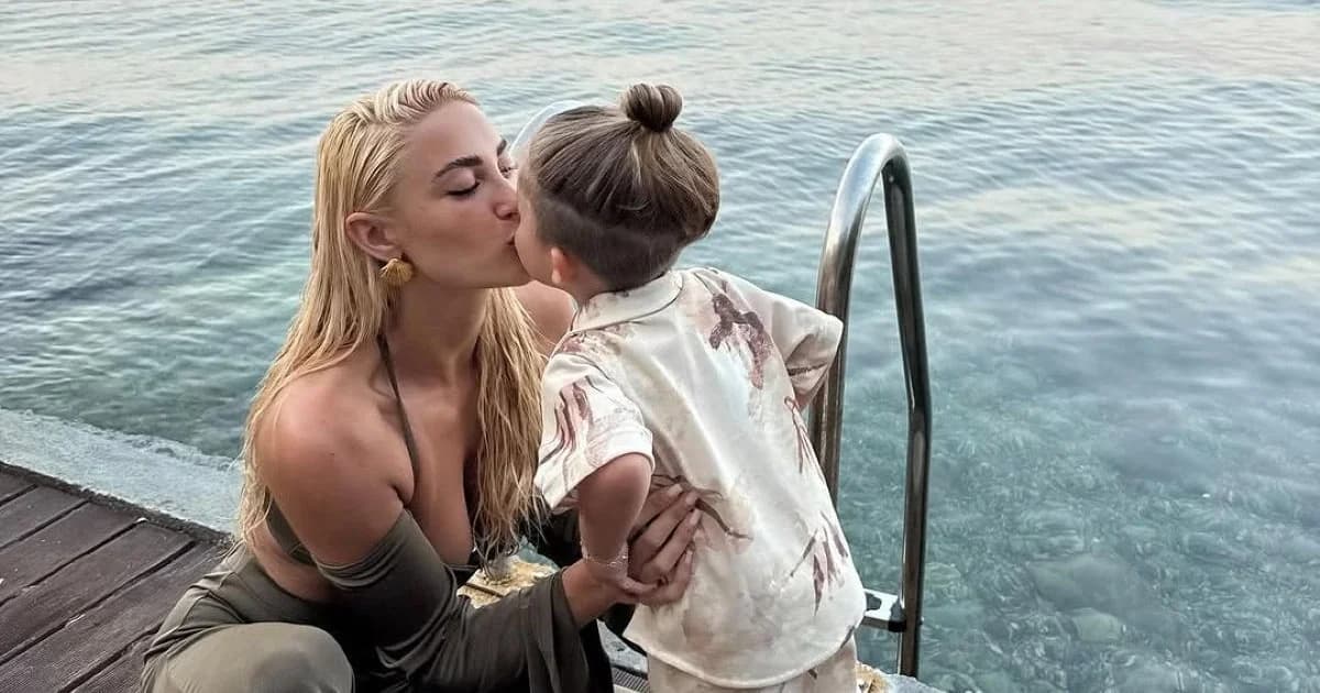 Ioanna Touni: Emotivo reencuentro con su hijo en el aeropuerto