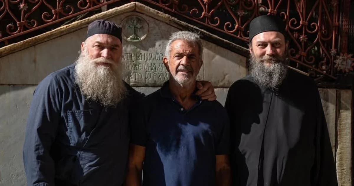 Μελ Γκίμπσον: Επίσκεψη στη Μονή Χιλανδαρίου στο Άγιο Όρος