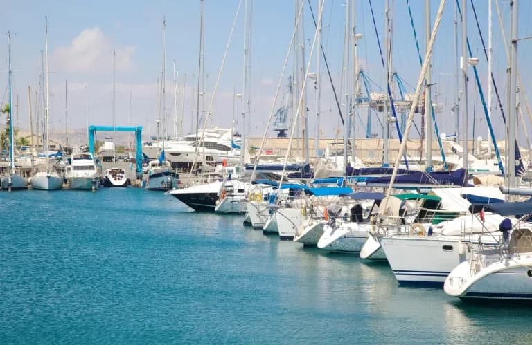 Colaboración entre los puertos deportivos de Ayia Napa y Paralimni, Larnaca espera