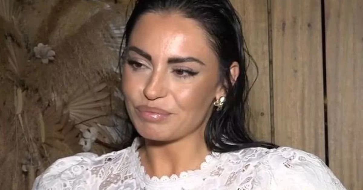 Δ. Αλεξανδράκη: Σχόλια για Δ. Αλεξάνδρου και Δημόσιες Εμφανίσεις