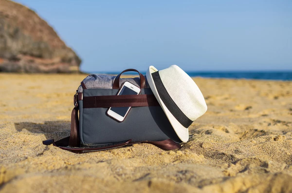 Ayia Napa: Jewelry Theft from Beach – €11,000 Loss