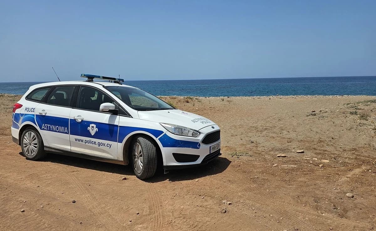 Ayia Napa: Jewelry and Watches Stolen from Beach
