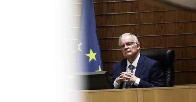 Tasoulas inspiziert Flotte von Fregatte „SPETSAI“