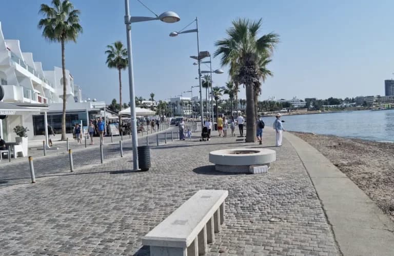 Paphos: Festnahmen nach Angriff und Raub auf Touristen