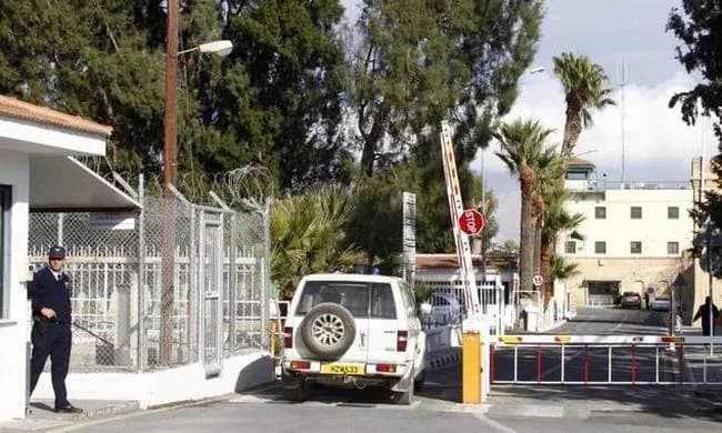קפריסין: 3 סוהרים הושעו בגין פרשת פשע מאורגן