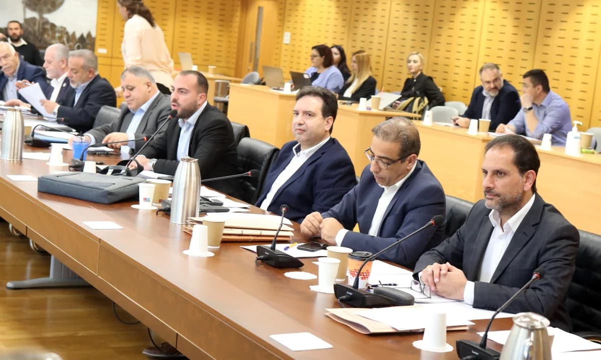דחייה לפנסיה אחידה לפקידי מדינה