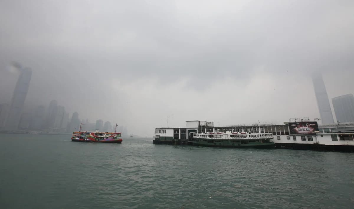 Hong Kong on Alert: Typhoon Wipha Threatens