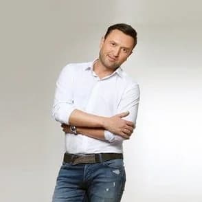 Argyris Aggelou reagiert auf Kritik wegen Beerdigungsfoto