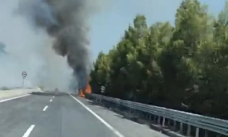 Incendio en la autopista PATHE cerca de Makrychori – Respuesta del Departamento de Bomberos