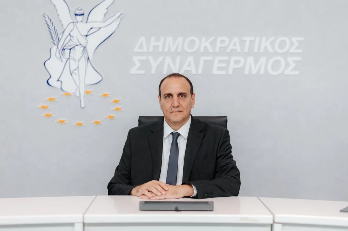 Onoufrios Koullas: Beharrt trotz Annita Dimitriou auf Haltung zu 'Phileleftheros'