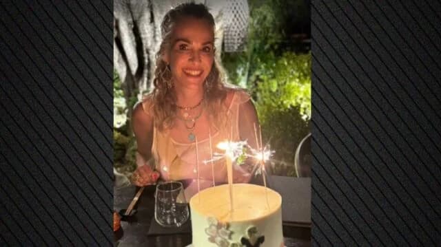 Jenny Botsi celebra su cumpleaños con una sorpresa