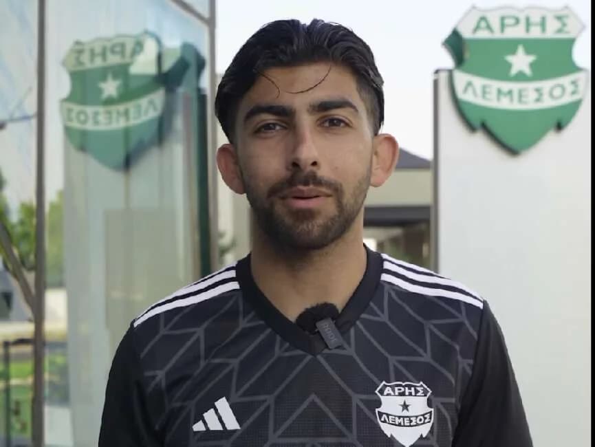 Aris Limassol: Andronikos Kakoullis unterzeichnet neuen Vertrag (Video)