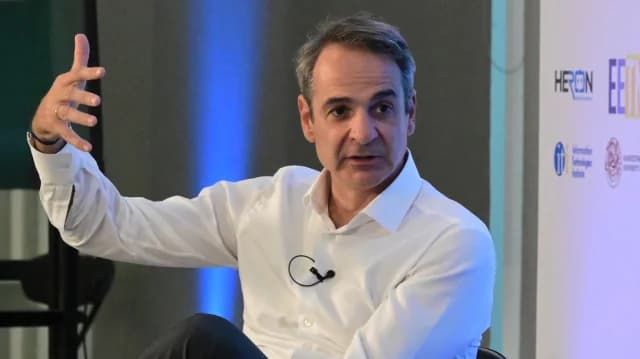 Mitsotakis on TikTok Regarding ATM Fees: "When Rules Aren't Followed, We Intervene"