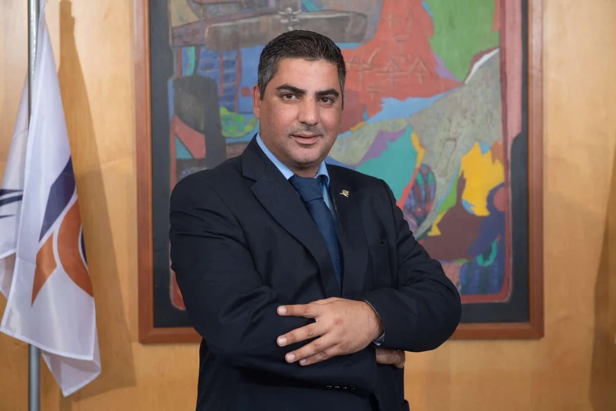 Ψηφιακή πόλωση και παραπληροφόρηση: Μια ανάλυση
