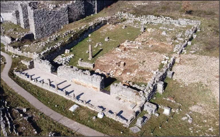 Dodoni: Obras de restauración en el Buleuterión del Santuario