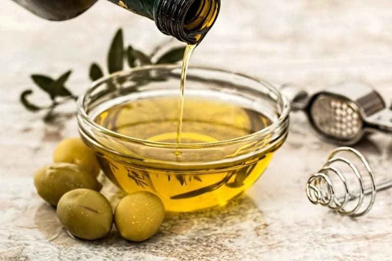 Ελαιόλαδο: Το μυστικό για ασφαλέστερα εμβόλια mRNA