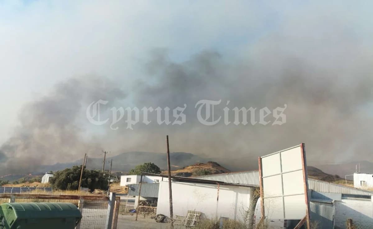 Φωτιά στην Πάφο: Μάχη με τις φλόγες σε Νατά και Επισκοπή