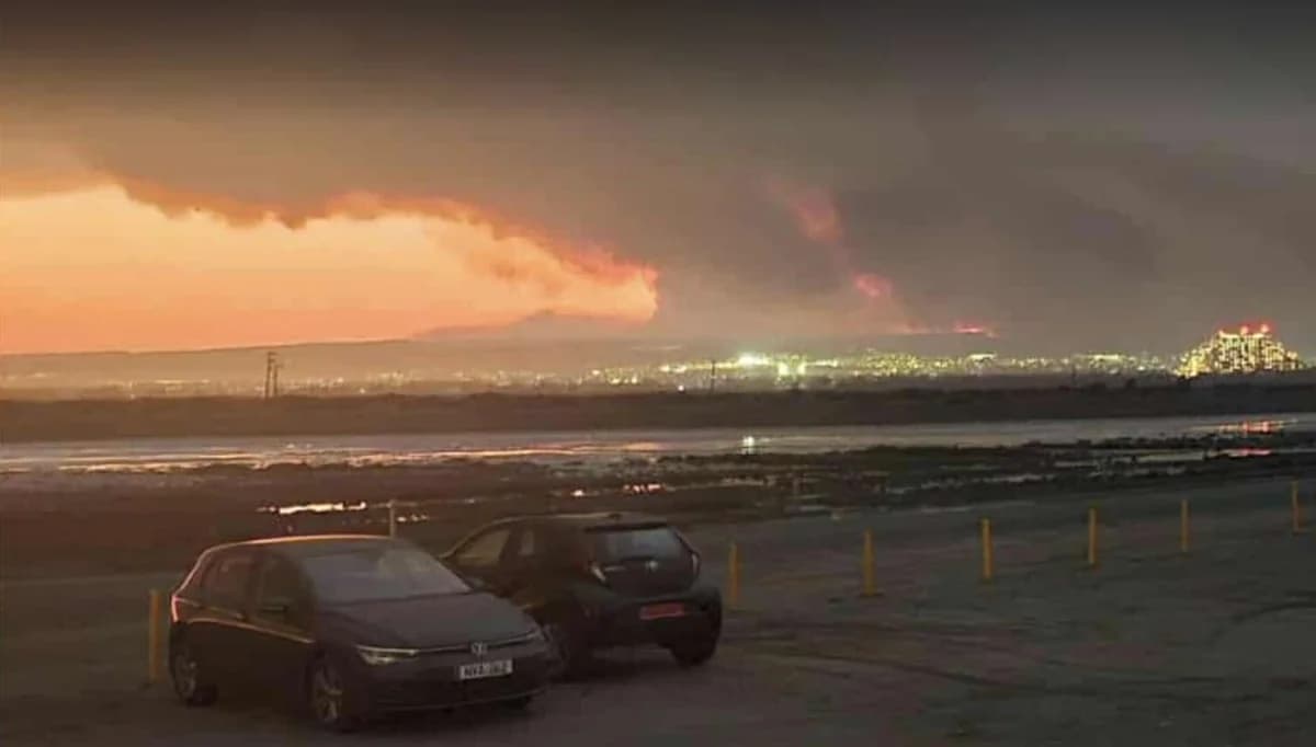 Feuer in Limassol: Bilder vom Lady’s Mile Strand