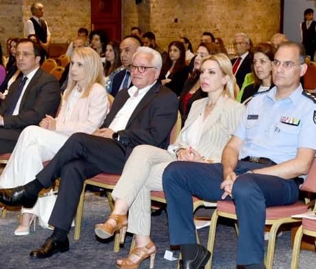 Stelios Papatheodorou: Mis instrucciones para el caso de Louiza Zannetou