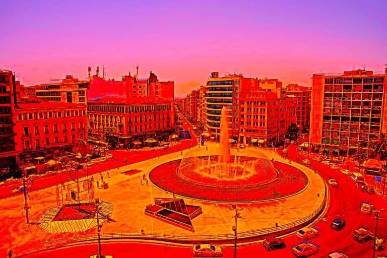 Αθήνα: 153°C σε αυτοκίνητο στη Λένορμαν, 70°C στην Ομόνοια λόγω καύσωνα